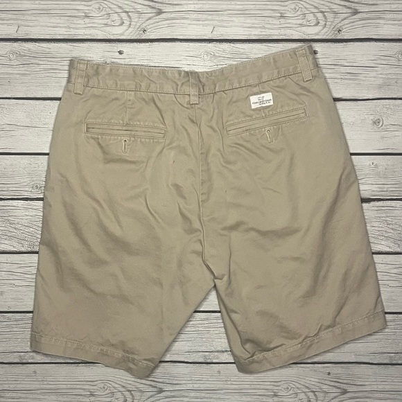 Khaki Vineyard Vine Club Shorts - Picture 2 of 2